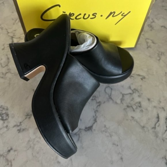 Circus by Sam Edelman Shoes - Circus Sam Edelman NWT Black Chunky Mule Slide Sandals